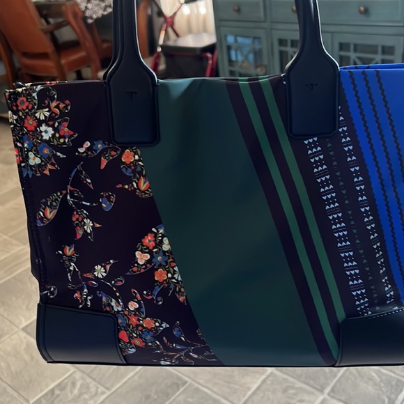 GIFT NO LONGER ON SALE🥰AUTHENTIC New Tory Burch Tote Bag - Picture 3 of 5